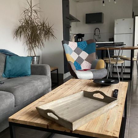 Joli Appartement 50 M2 Classe 3 Etoiles Avec Terrasse Et Jardin 拉罗歇尔 外观 照片